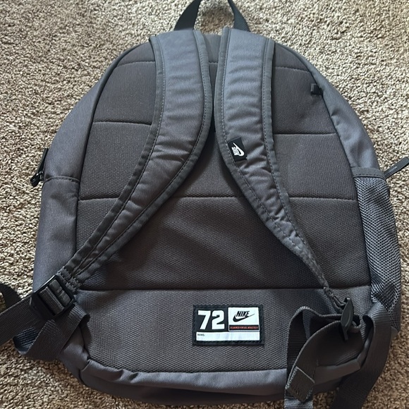nike backpack - Picture 4 of 4